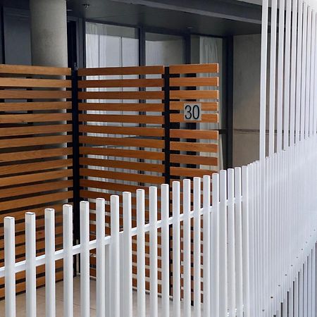 The Gallery Luxe 1 Bedroom Executive Apartment In The Heart Of Braddon Wine Secure Parking Wifi Camberra Exterior foto