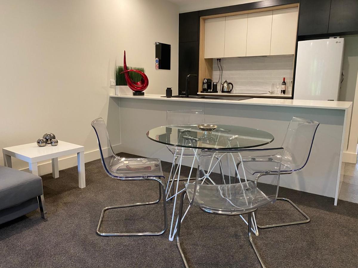 The Gallery Luxe 1 Bedroom Executive Apartment In The Heart Of Braddon Wine Secure Parking Wifi Camberra Exterior foto