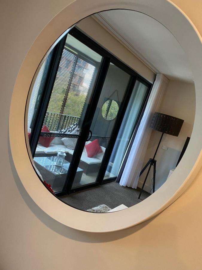 The Gallery Luxe 1 Bedroom Executive Apartment In The Heart Of Braddon Wine Secure Parking Wifi Camberra Exterior foto